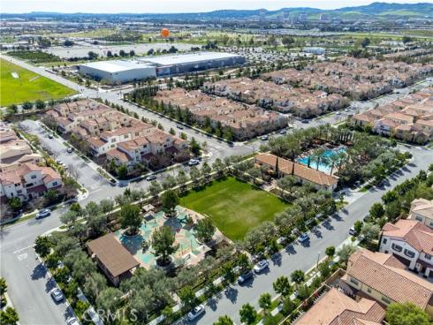 124 Holly Springs , Irvine, CA