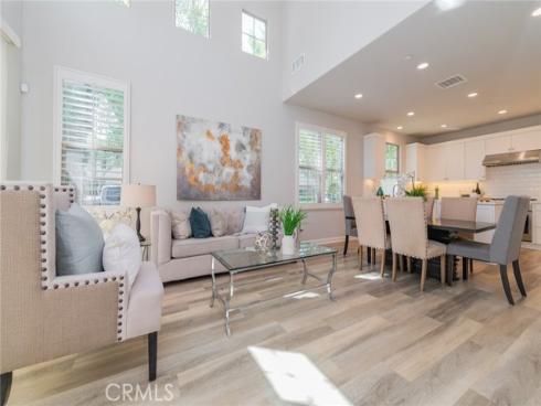 124 Holly Springs , Irvine, CA