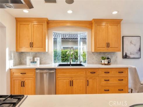28  Cambridge  , Irvine, CA