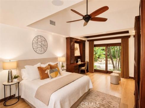 28  Cambridge  , Irvine, CA