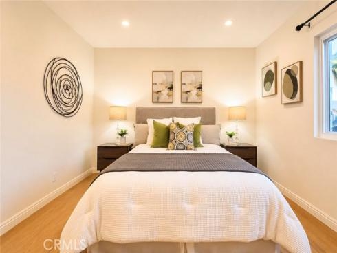 28  Cambridge  , Irvine, CA