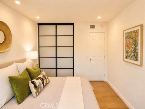 28  Cambridge  , Irvine, CA
