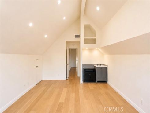 28  Cambridge  , Irvine, CA