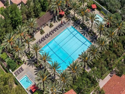 68 tollson , Irvine, CA