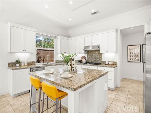 68 tollson , Irvine, CA