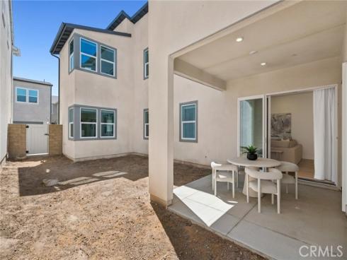446 Sonia , Irvine, CA