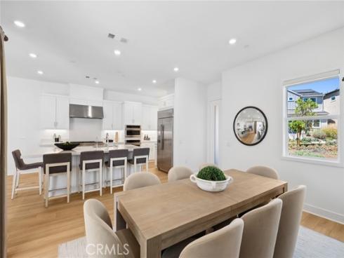 446 Sonia , Irvine, CA
