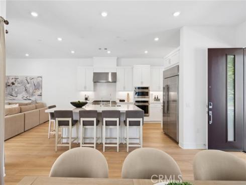 446 Sonia , Irvine, CA