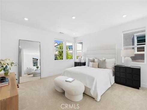 446 Sonia , Irvine, CA