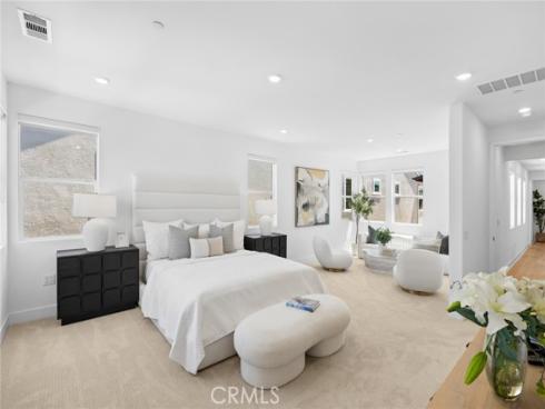 446 Sonia , Irvine, CA
