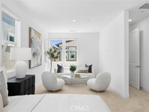 446 Sonia , Irvine, CA