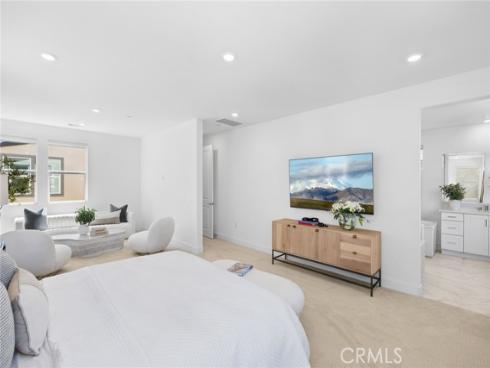 446 Sonia , Irvine, CA
