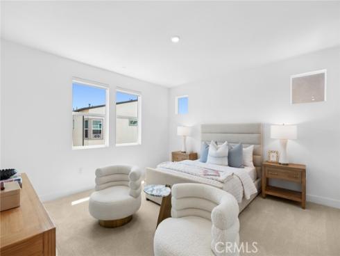 446 Sonia , Irvine, CA