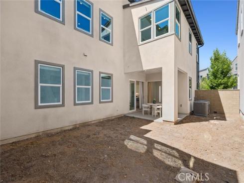 446 Sonia , Irvine, CA