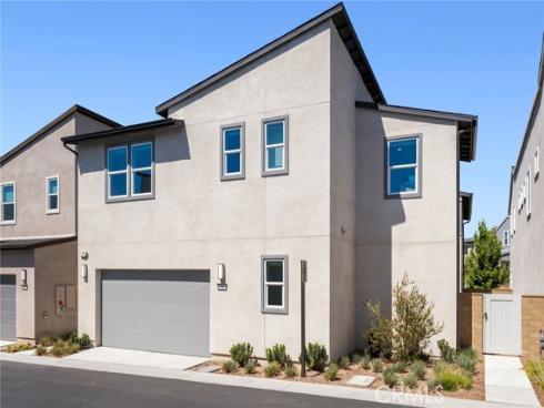 446 Sonia , Irvine, CA