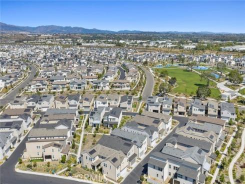 446 Sonia , Irvine, CA