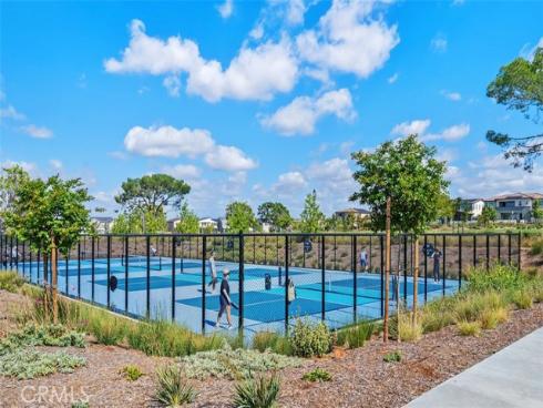 446 Sonia , Irvine, CA