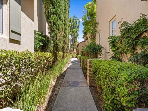 22 Arborside , Irvine, CA