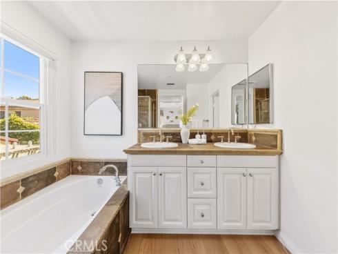 22 Arborside , Irvine, CA