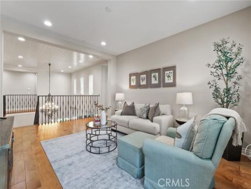 10 Shadybend , Irvine, CA