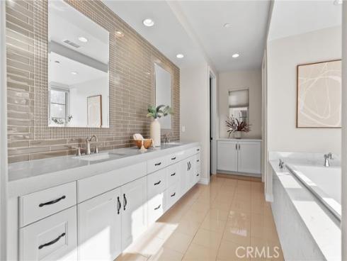 10 Shadybend , Irvine, CA