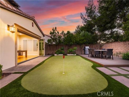 10 Shadybend , Irvine, CA