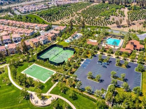 10 Shadybend , Irvine, CA