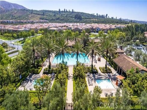 10 Shadybend , Irvine, CA