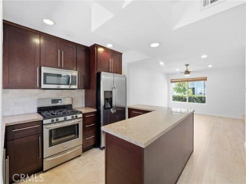 54 Oval Road, Irvine, CA