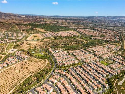53 Tundra , Irvine, CA