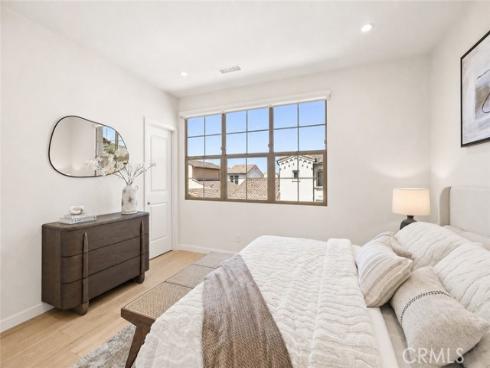 184  Elkhorn  , Irvine, CA