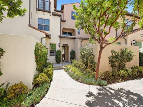 184  Elkhorn  , Irvine, CA