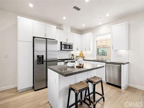 184  Elkhorn  , Irvine, CA