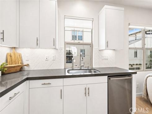 184  Elkhorn  , Irvine, CA