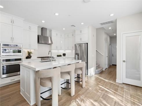 410  Chorus  , Irvine, CA