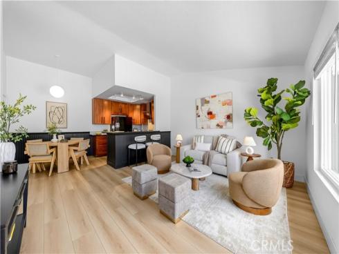 99 Huntington , Irvine, CA