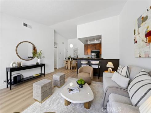 99 Huntington , Irvine, CA