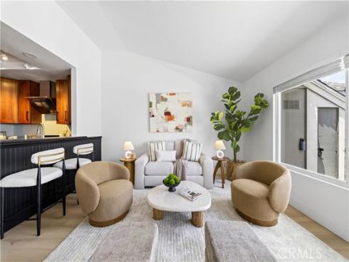 99 Huntington , Irvine, CA