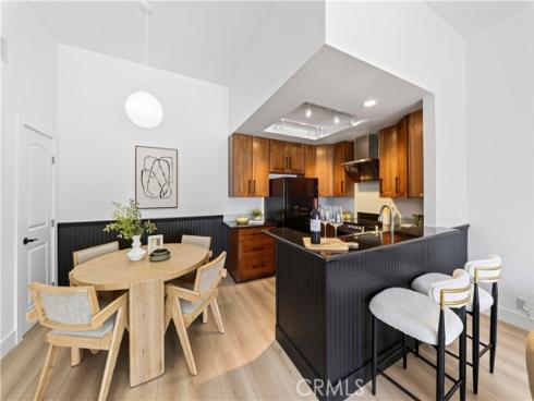 99 Huntington , Irvine, CA