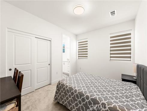 405 Clipper , Irvine, CA