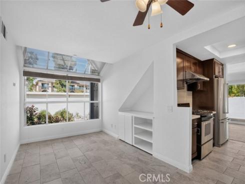 122  Almador  , Irvine, CA