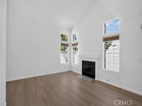 122  Almador  , Irvine, CA