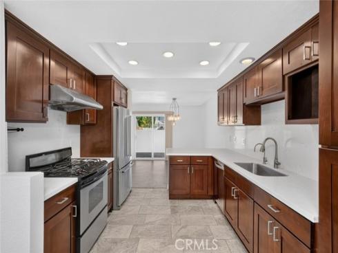 122  Almador  , Irvine, CA