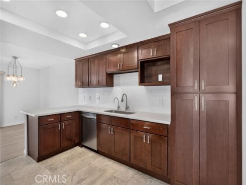 122  Almador  , Irvine, CA