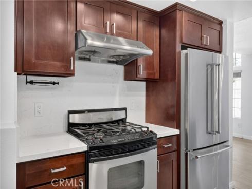 122  Almador  , Irvine, CA