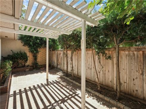 5282 Thorn Tree , Irvine, CA