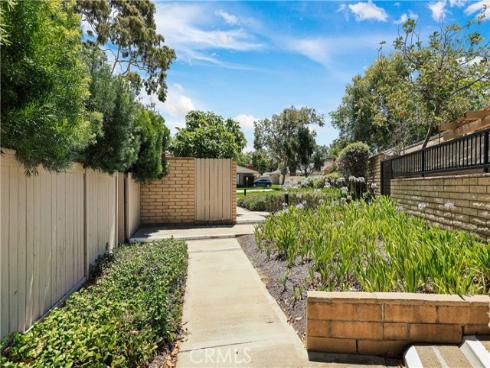 5282 Thorn Tree , Irvine, CA