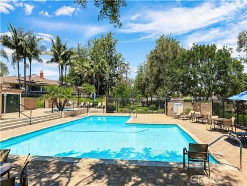 5282  Thorn Tree  , Irvine, CA