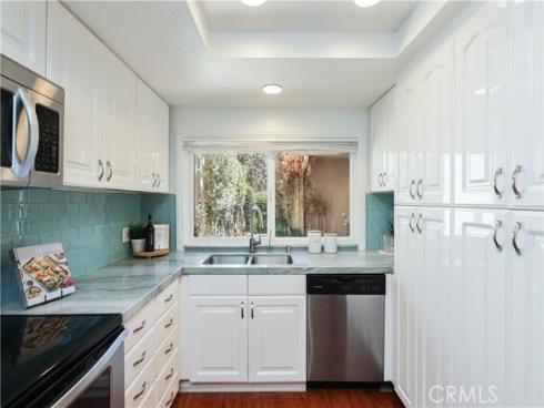 5282 Thorn Tree , Irvine, CA