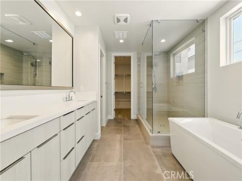 133 Apron , Irvine, CA